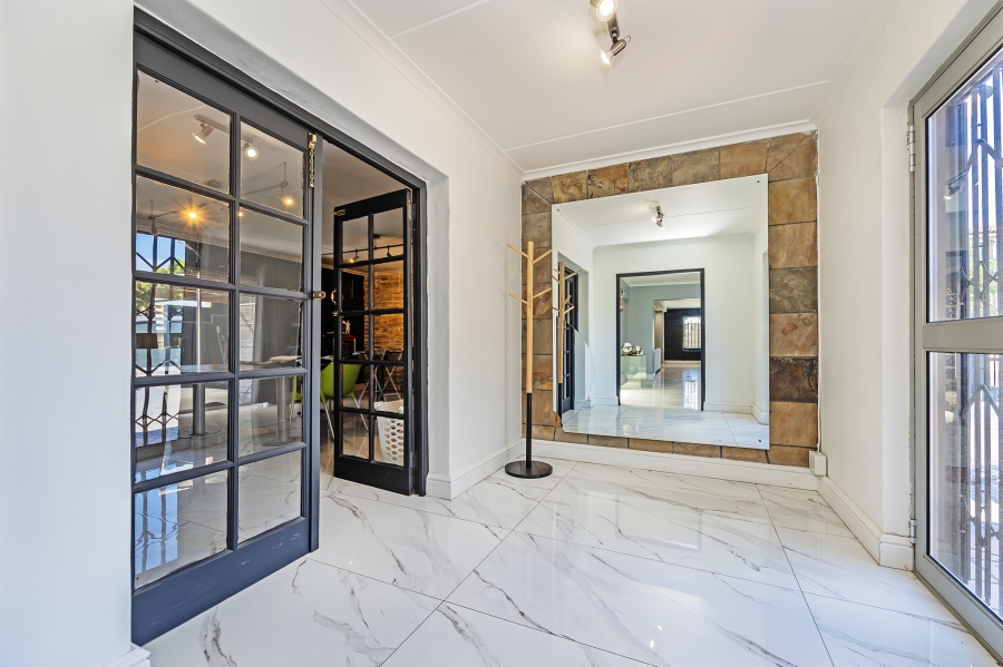 To Let 5 Bedroom Property for Rent in Haasendal Western Cape